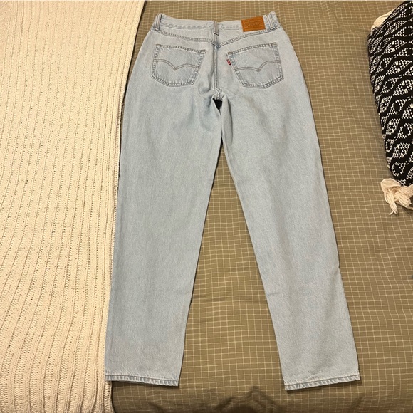 Levi’s Mom Jeans - Picture 5 of 5